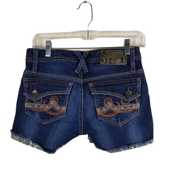 Southern Thread The Avory Denim Pocket Embroidered Shorts 27 - Picture 2 of 5